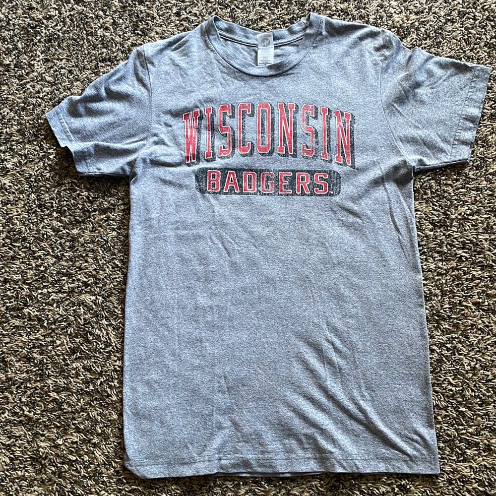 University of Wisconsin Badgers T-shirt, size medium